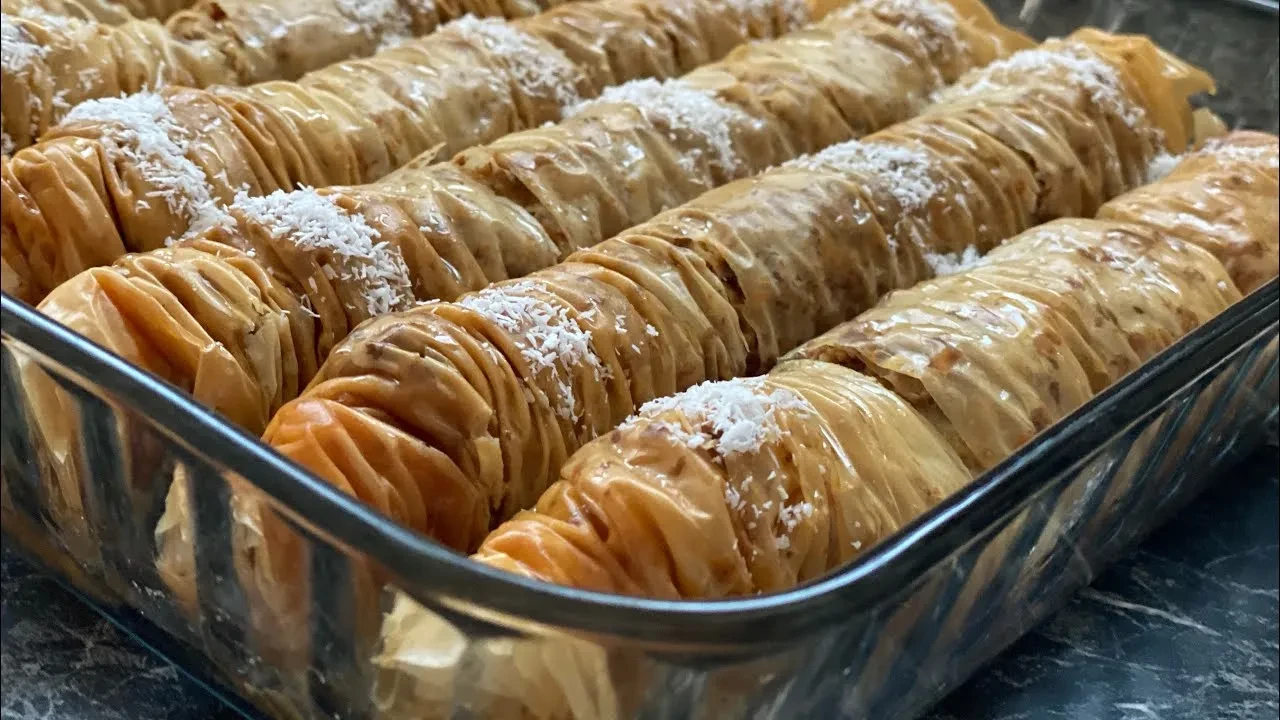 Vakti olmayanlara şipşak bayram baklavası tarifi! Hem pratik hem çıtır çıtır lezzet