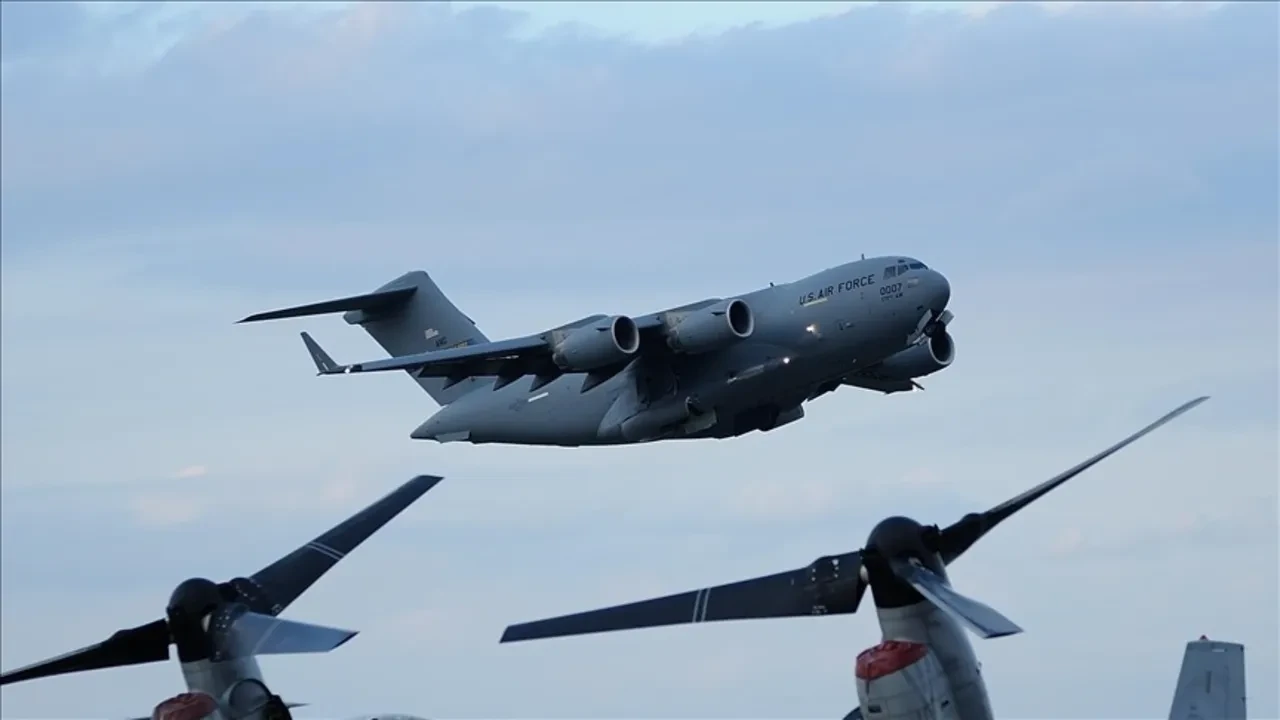C-17 askeri kargo uçağı