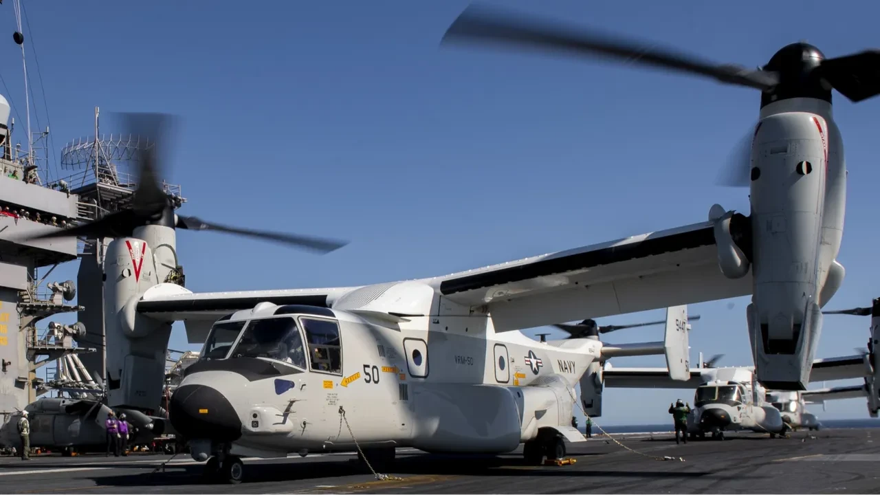 RC-135 keşif ve gözetleme uçağı