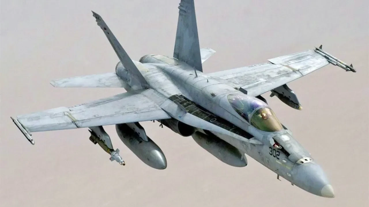 F-18 savaş uçakları