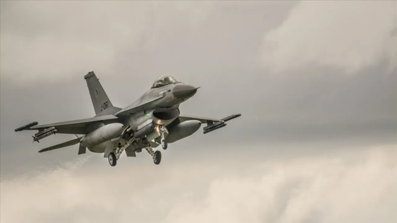 F-16 savaş uçakları
