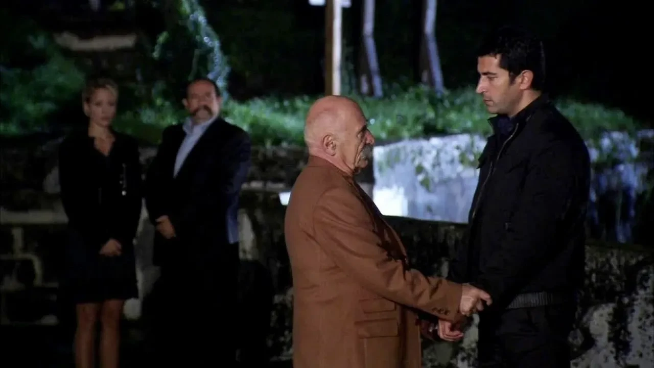 Burçin Terzioğlu’ndan Ezel dizisi hakkında çarpıcı itiraf! Kendisine takılan lakabı ilk kez açıkladı