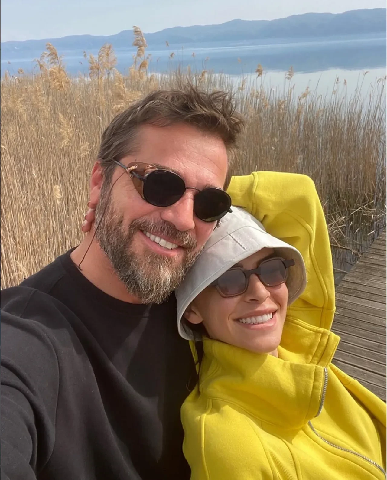 Dubai'ye yerleşen Neslişah Alkoçlar ve Engin Altan Düzyatan'dan haber var