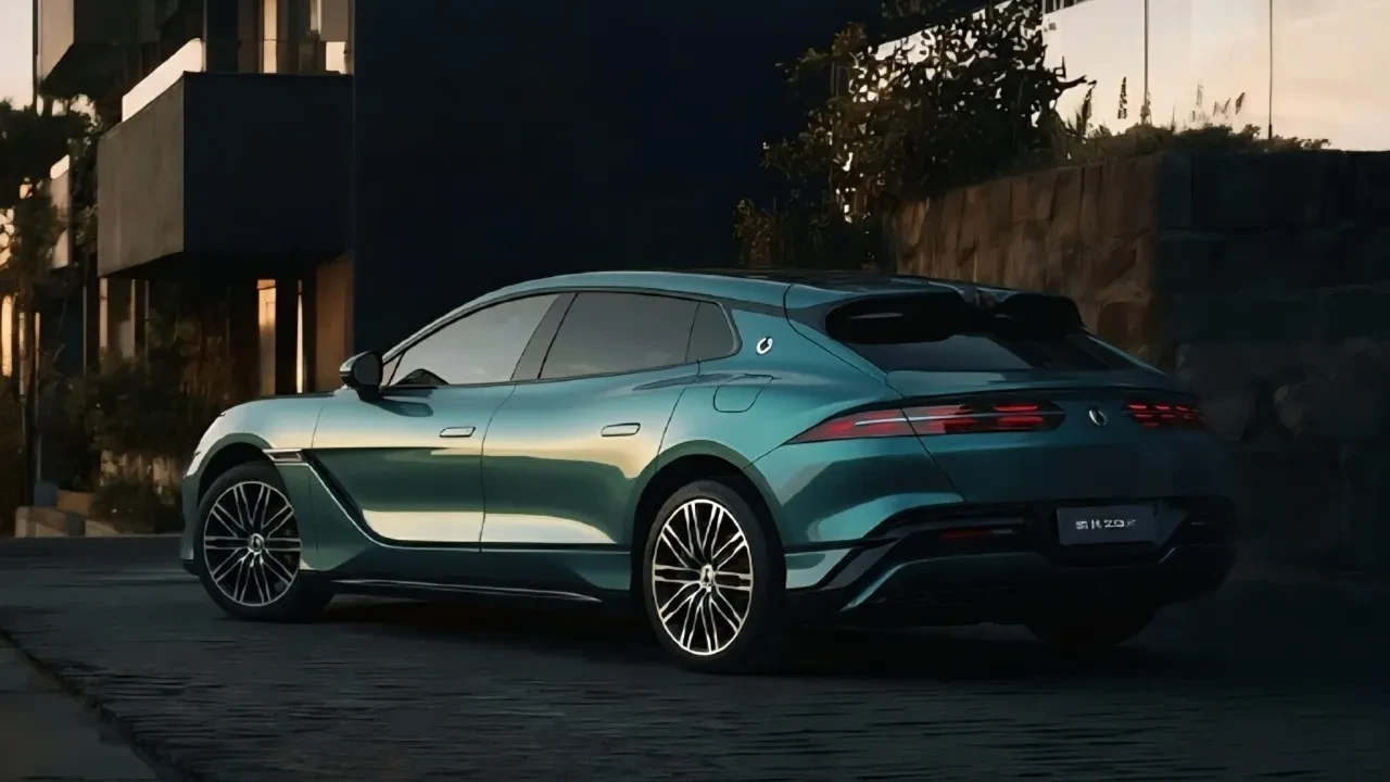 Dünyanın en uzun menzilli elektrikli otomobili tanıtıldı: Denza Z9 GT