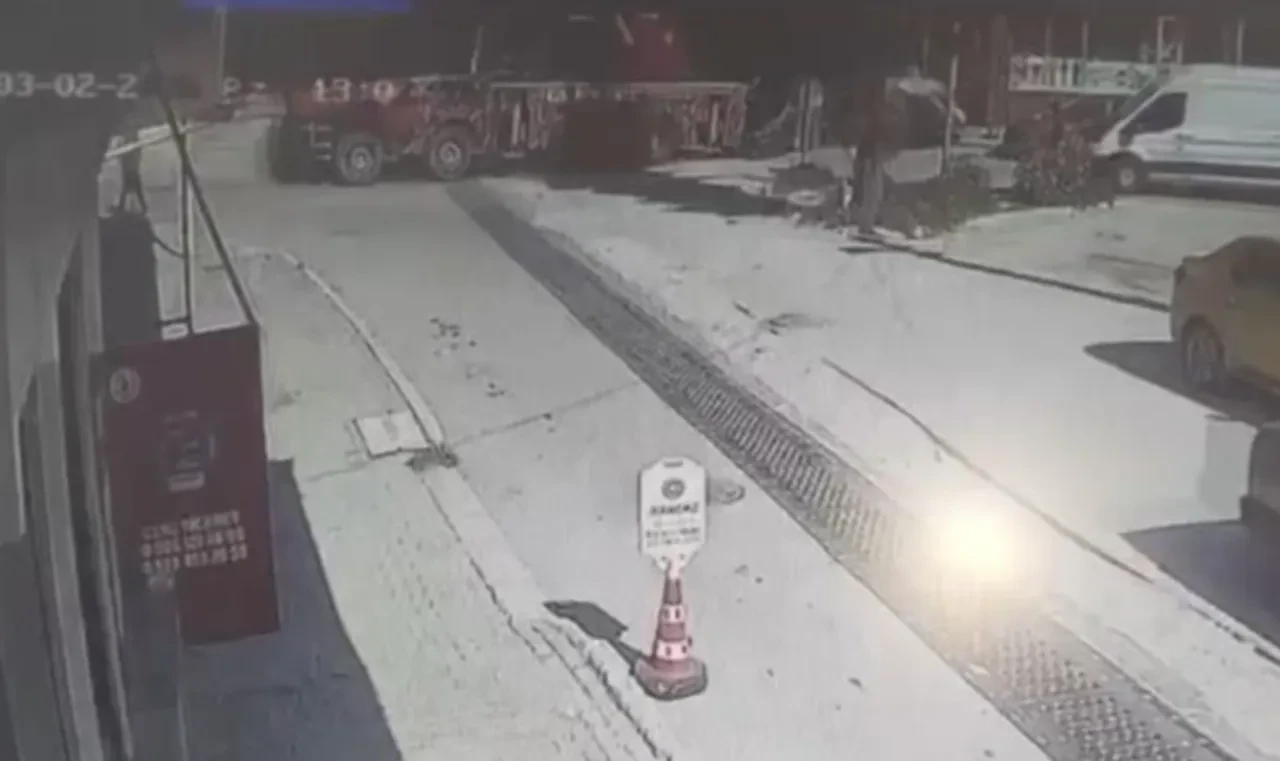 Freni patlatan vinç ortalığı birbirine kattı