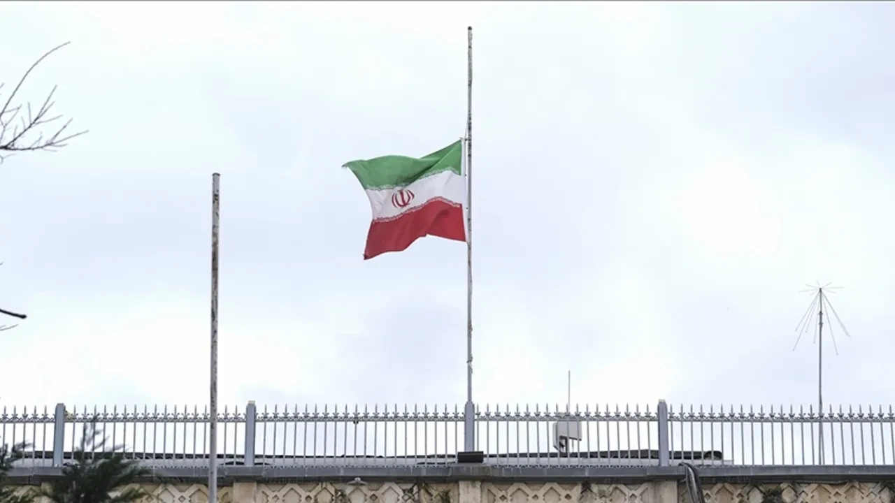 Hava saldırısında yaralanmıştı! Hamaney'in eşi de yaşamını yitirdi