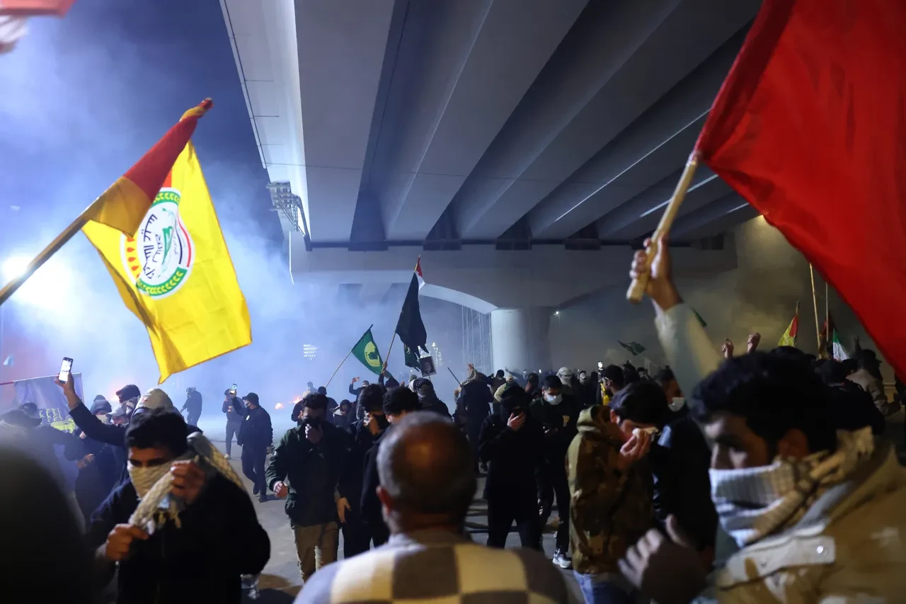 Irak'ta Hamaney taraftarları ayaklandı: Güvenlik güçlerine ateş açtılar