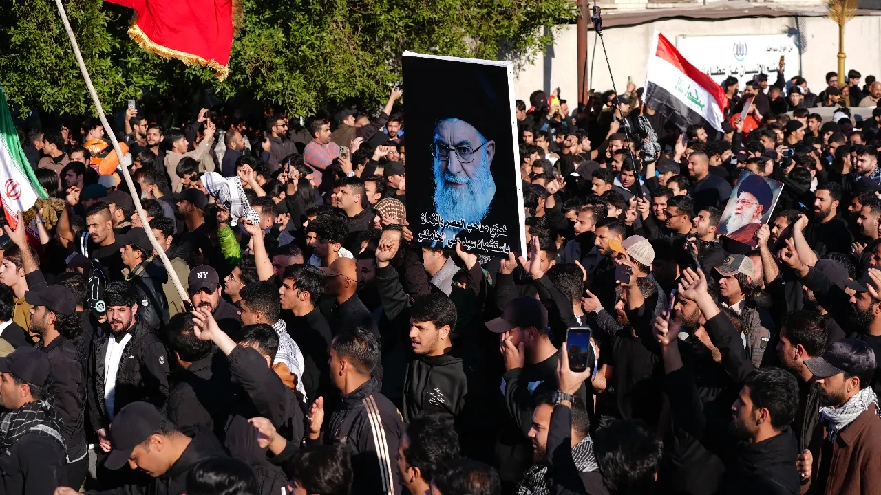 Irak'ta Hamaney'in ölümü nedeniyle eğitime ara verildi