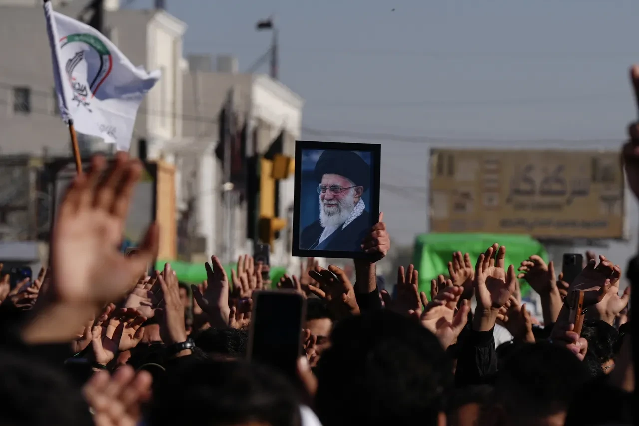 Irak'ta Hamaney'in ölümü nedeniyle eğitime ara verildi