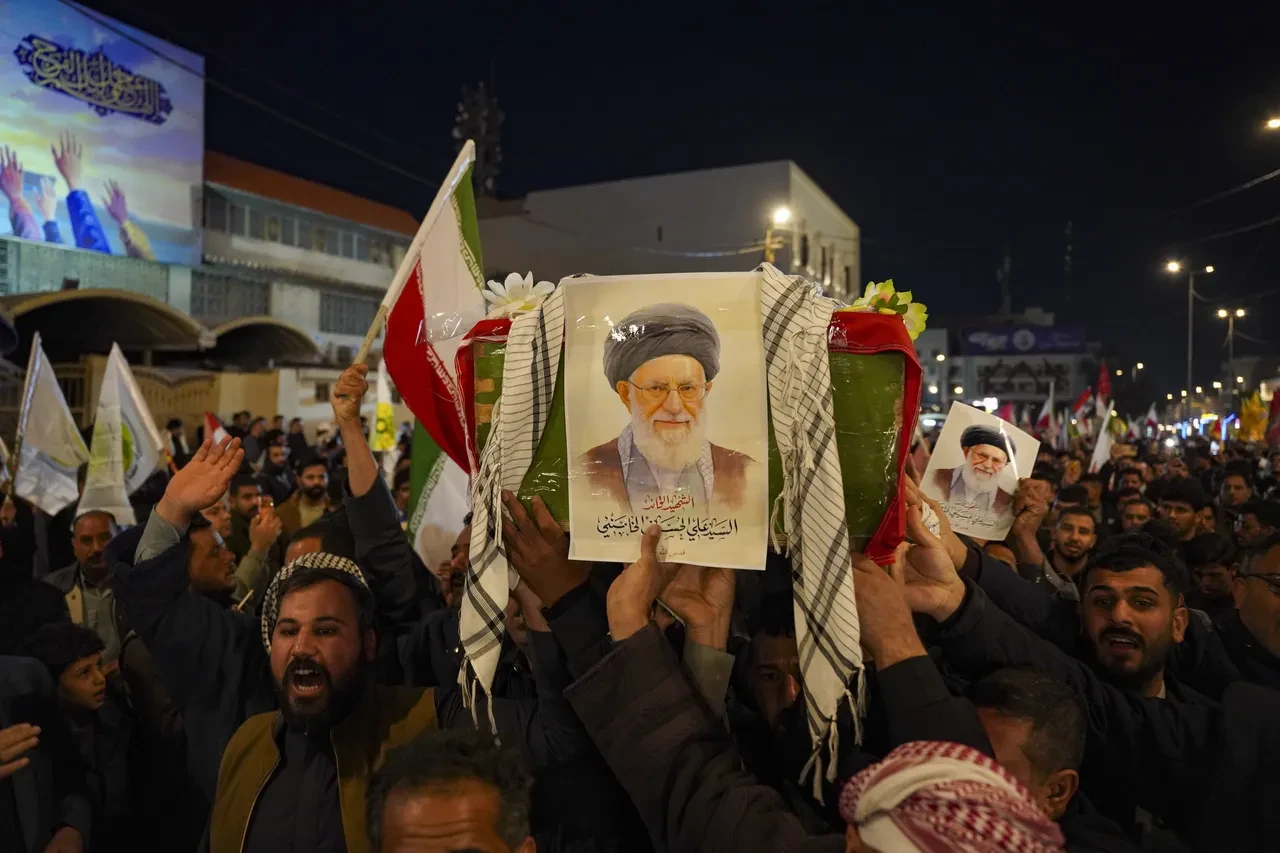 Irak'ta Hamaney'in ölümü nedeniyle eğitime ara verildi