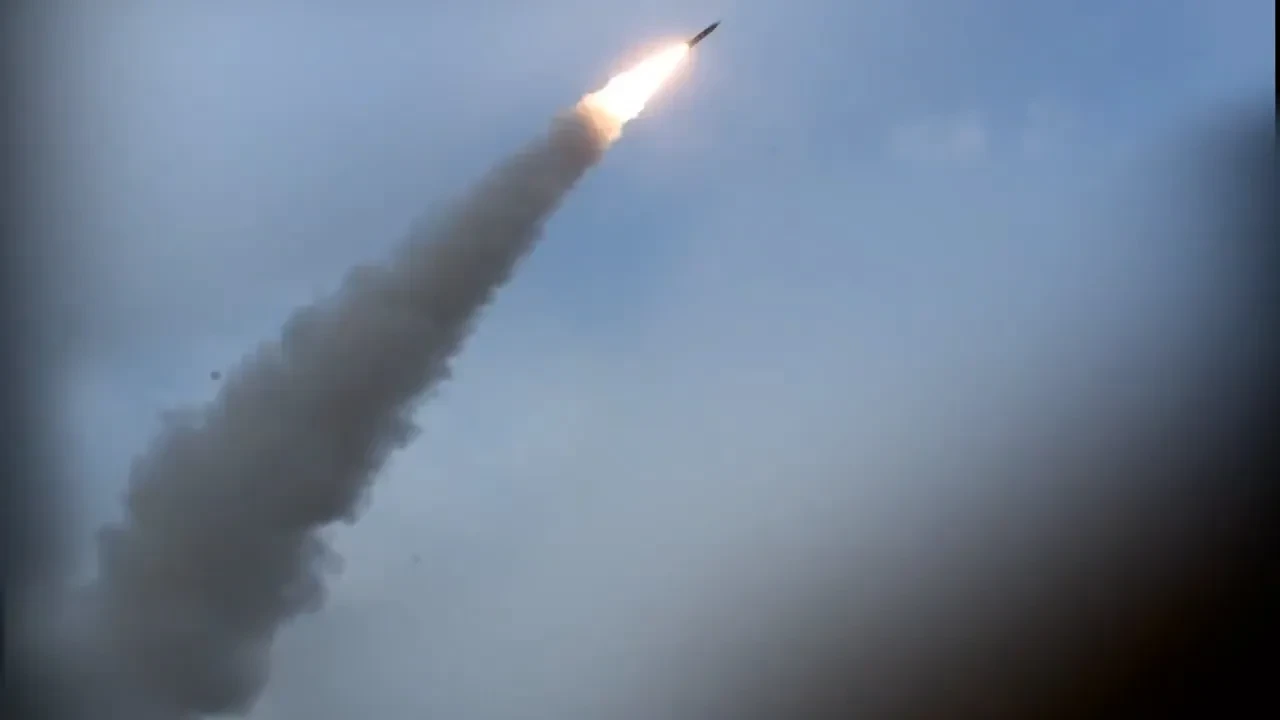 İran, yeni füze fırlatma görüntülerini paylaştı! 