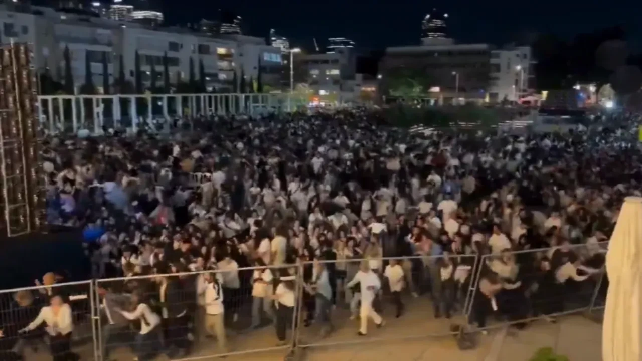 İsrail'deki Yahudilerin sığınaklara kaçtığı anlar kamerada