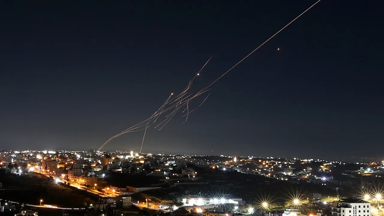 Lübnan'dan İsrail'e füze saldırısı! Hizbullah resmen savaşa dahil oldu