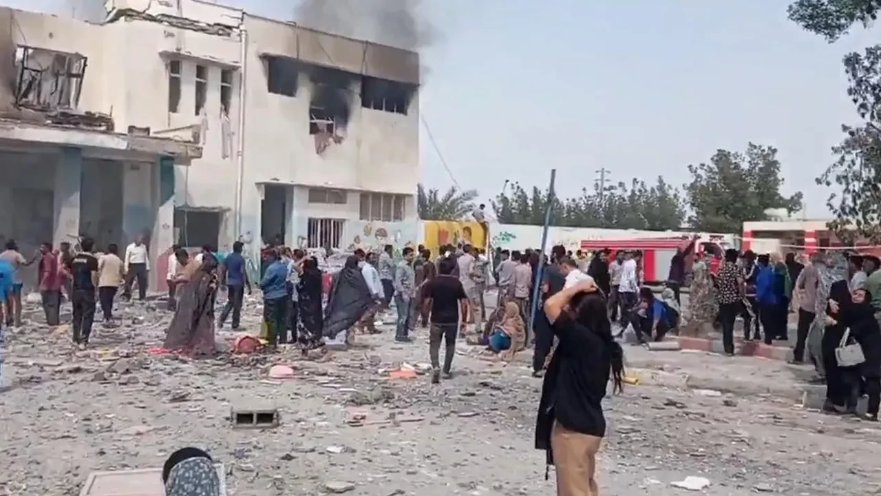Saldırılarda korkunç detay! İran Eğitim ve Öğretim Bakanlığı ölen öğrenci ve öğretmen sayısını açıkladı
