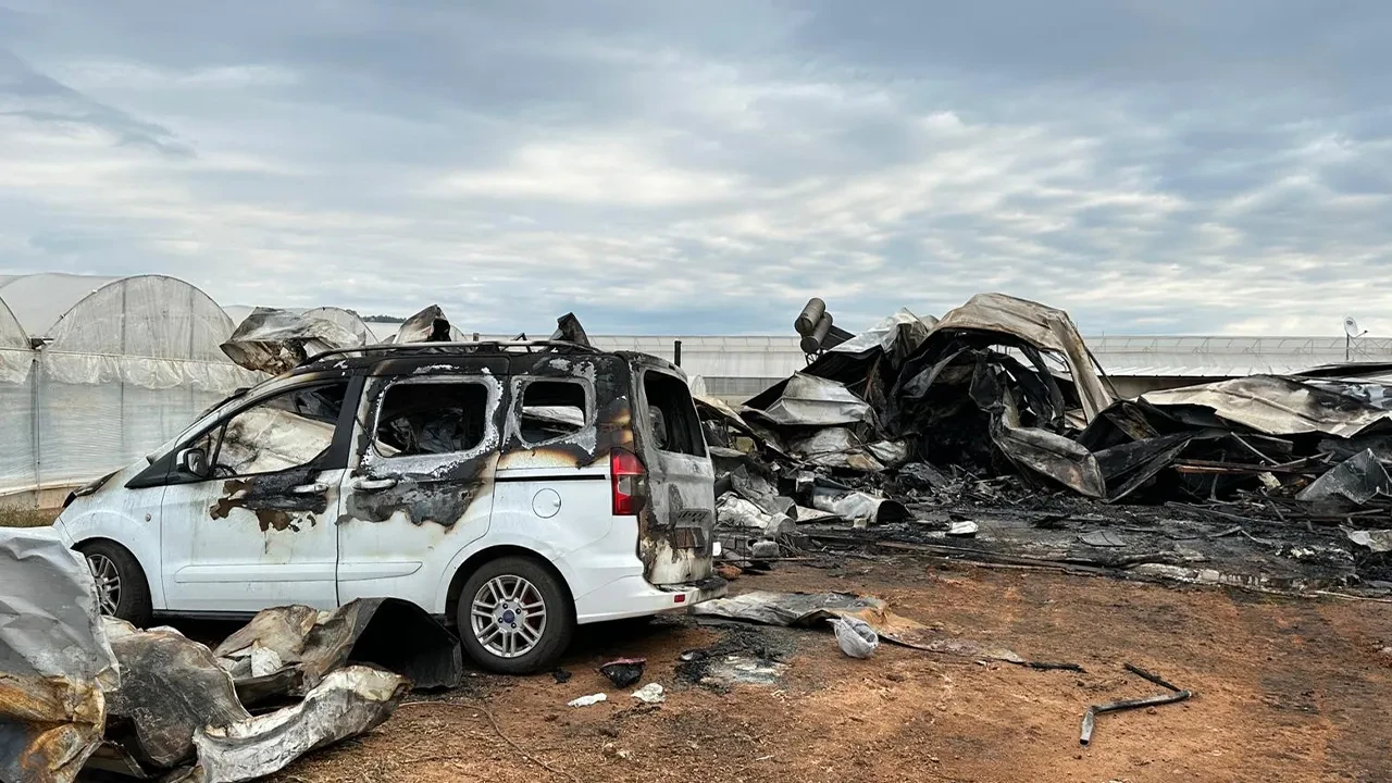 Antalya'da prefabrik yapıda yangın faciası: 5'i çocuk, 6 kişi hayatını kaybetti