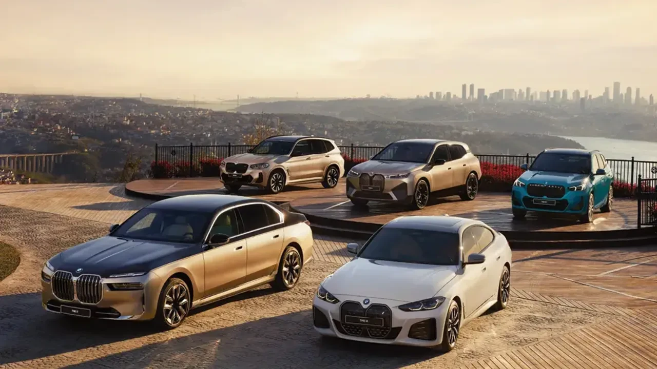 Aracınızdaki o ekrana sadece harita gözüyle bakmayın: Apple CarPlay ve Android Auto'da gizli kalmış, sürüşü yeniden şekillendiren bu kısayolları da kullanabilirsiniz