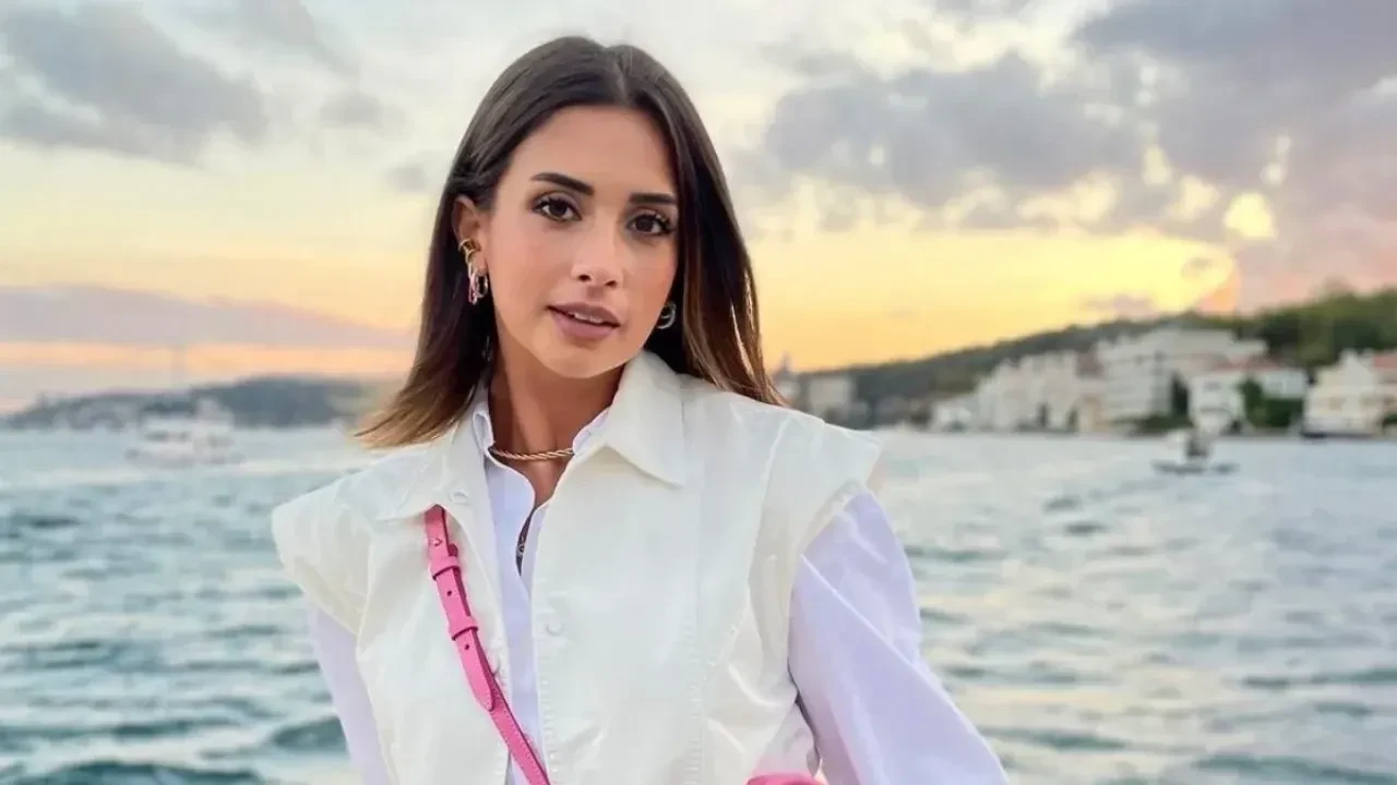 Buse Terim'den romantik kareler! Batu Son ile paylaşımına beğeni yağdı