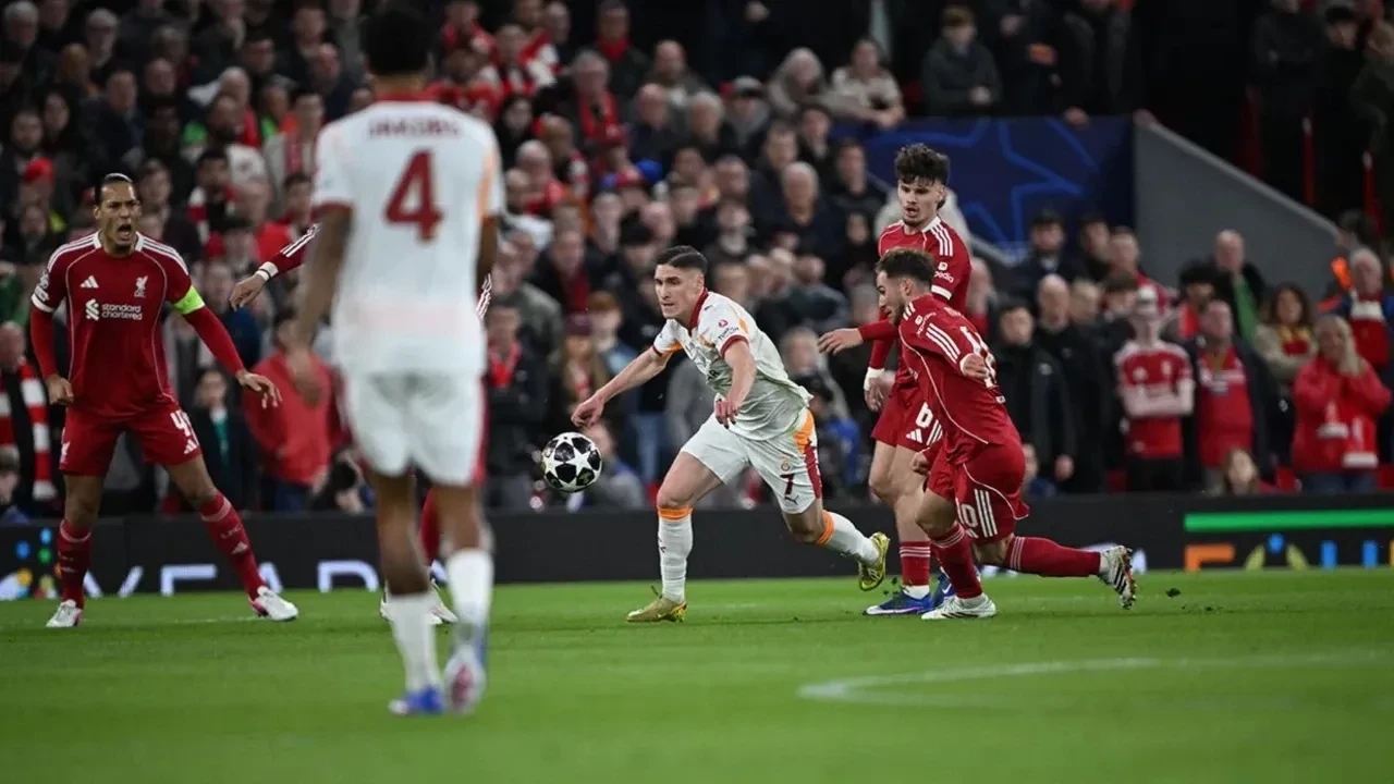 Galatasaray'ın Göztepe'yle oynayacağı maçın tarihi duyuruldu: Liverpool deplasmanı sebebiyle ertelenmişti!