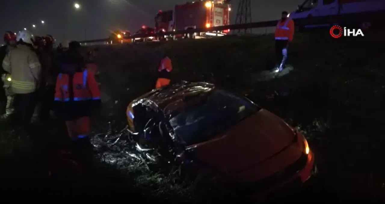 Pendik'te taksi su kanalına uçtu: 3 ölü, 1 yaralı