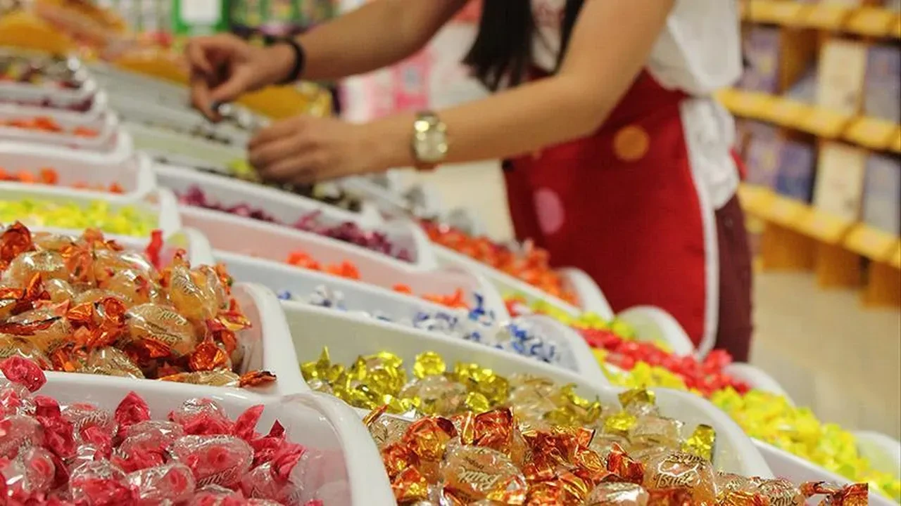 Sadece ağız tatlandırmak için değilmiş: Bayramlarda neden şeker ve tatlı dağıtılır? Asırlara dayanan geleneğin ardındaki sır ortaya çıktı