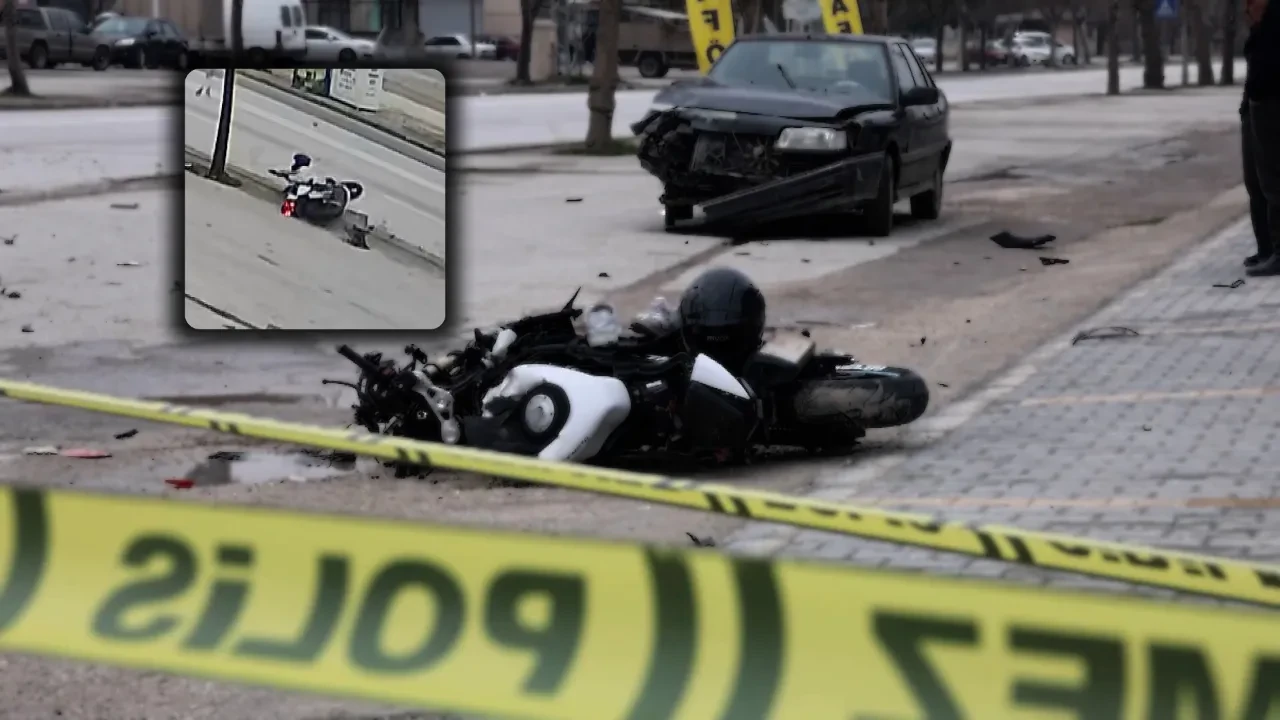 Savrulan motosiklet sürücüsü ağaca böyle çarptı! Feci kaza kamerada