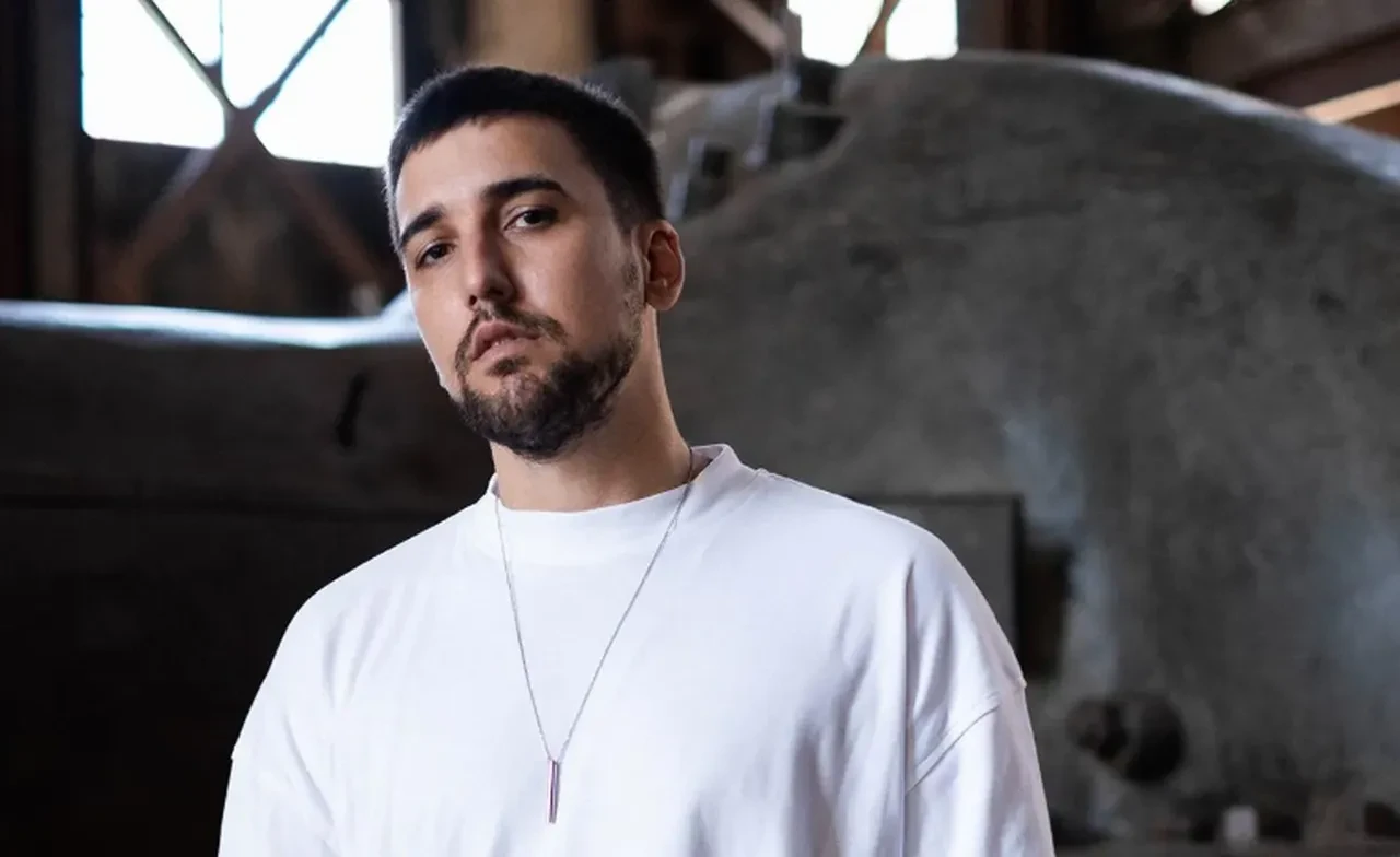 Simge Sağın yeni aşkını sosyal medyadan duyurdu