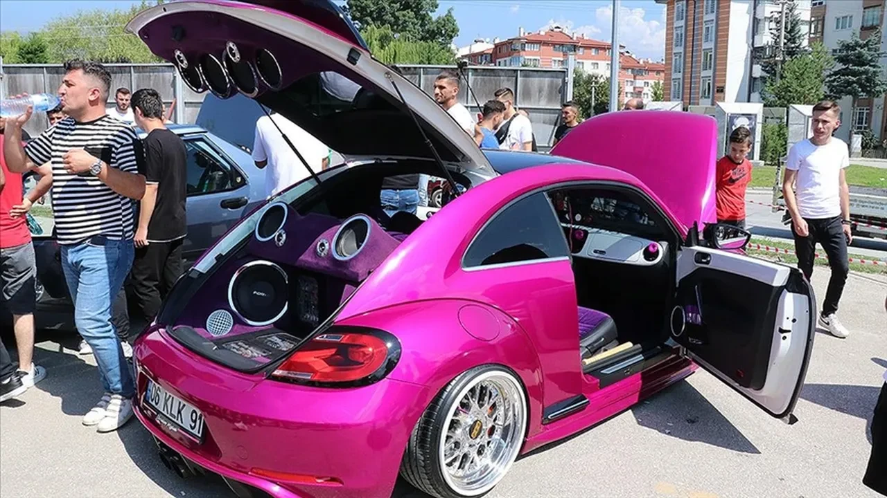 TUYAD'dan kritik çalıştay! Aracında multimedya ekran, jant, hoparlör olanlar dikkat 