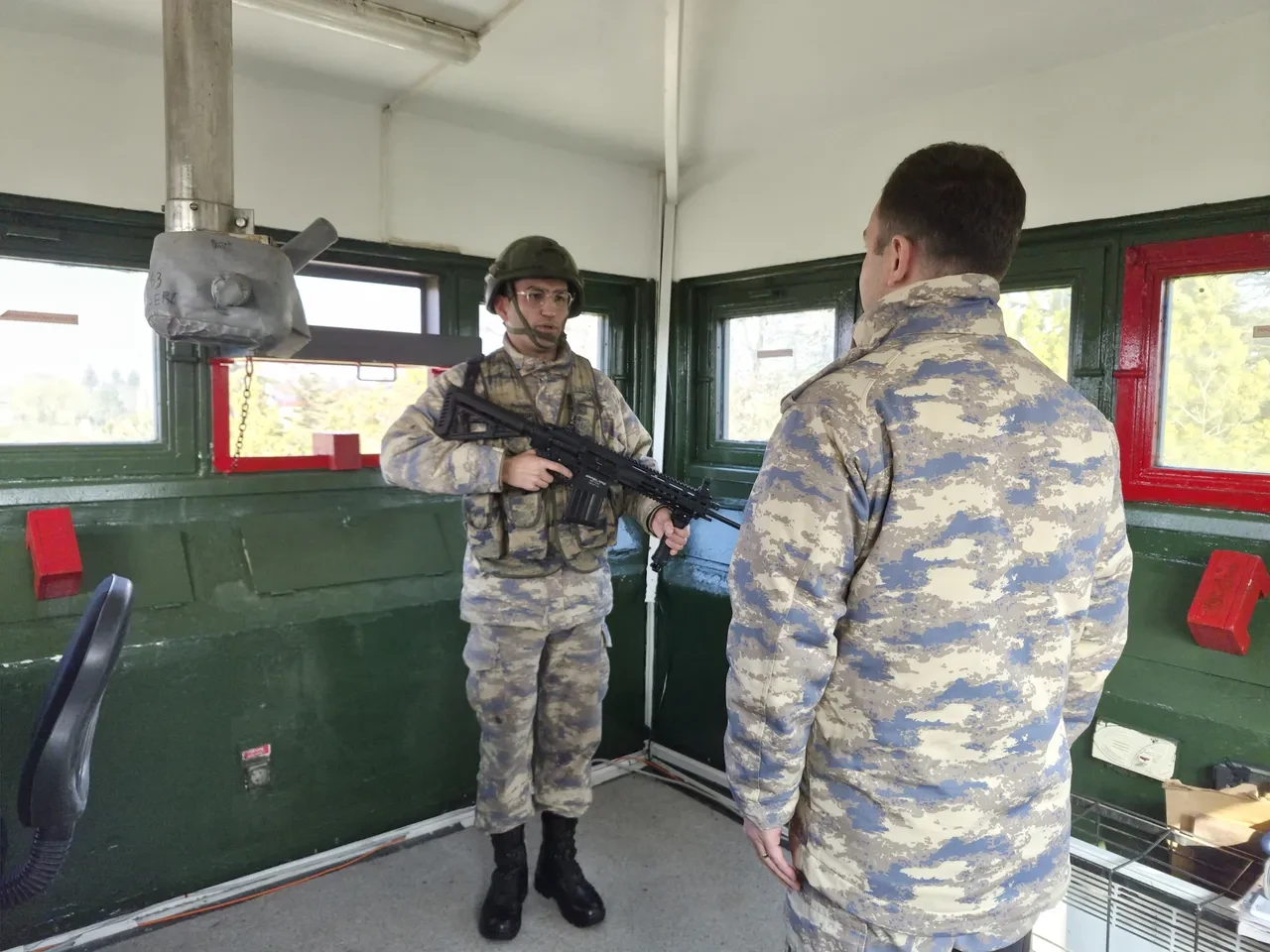 Vatan nöbetinde bayram: Mehmetçik’in telefonda annesiyle konuşması yürekleri ısıttı