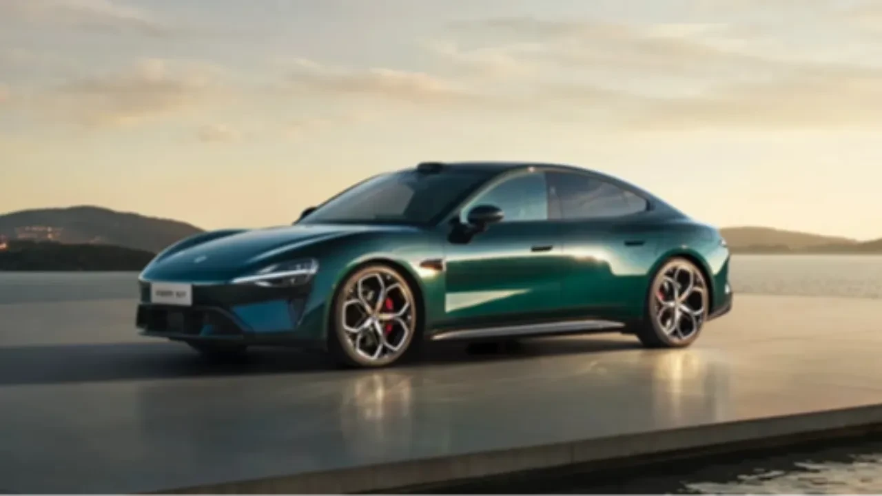 Xiaomi’den 902 km menzilli hamle: Yeni SU7 sahnede