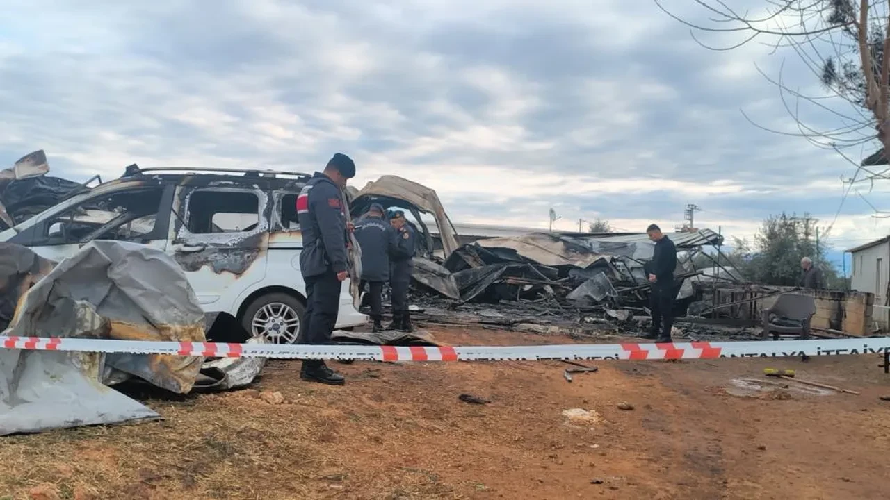 Antalya'da 6 kişinin öldüğü yangında yeni gelişme: Sera sahibi tutuklandı