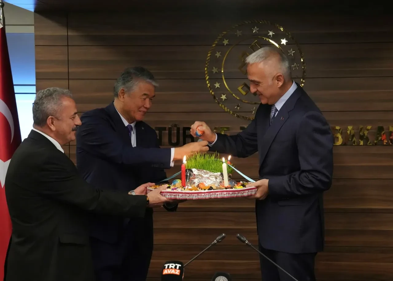 Bakanlıkta Nevruz buluşması! Türk dünyası Ankara’da buluştu: Bakan Ersoy Türksoy heyetini ağırladı