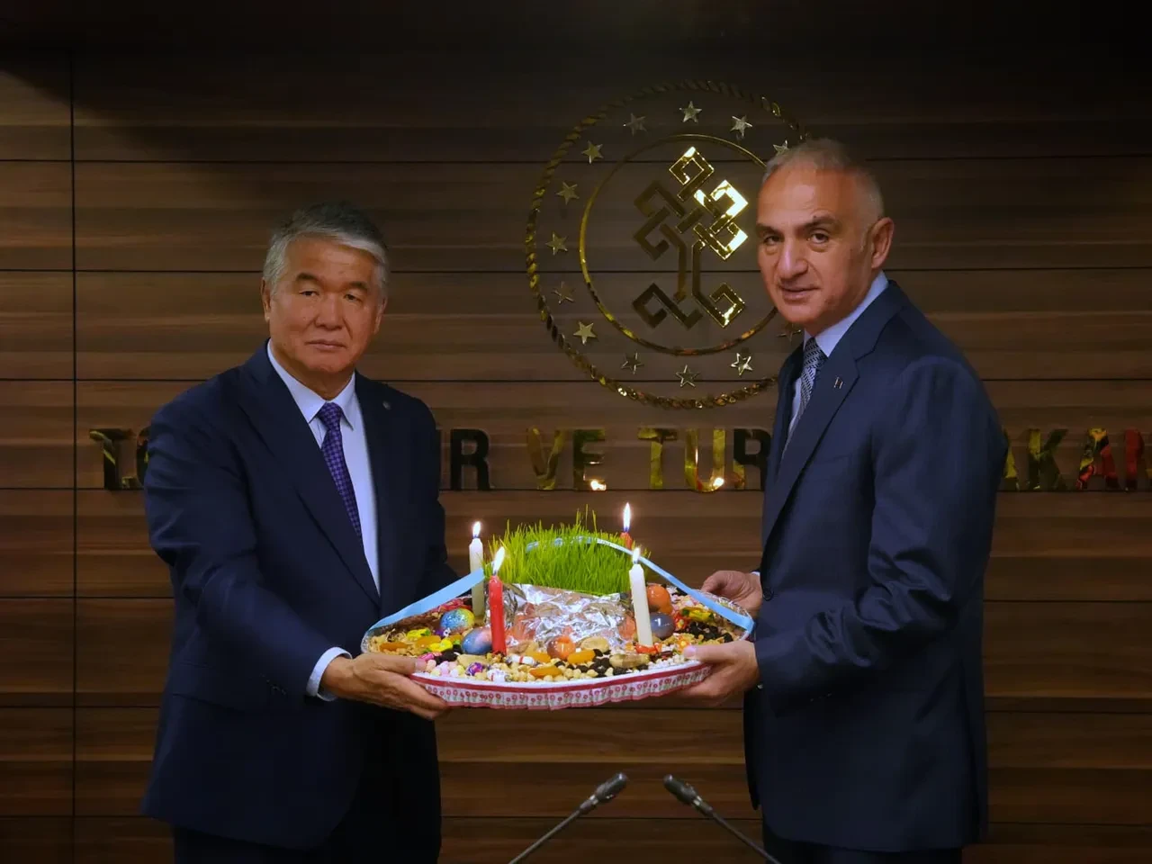 Bakanlıkta Nevruz buluşması! Türk dünyası Ankara’da buluştu: Bakan Ersoy Türksoy heyetini ağırladı