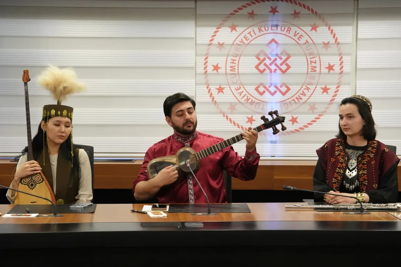 Bakanlıkta Nevruz buluşması! Türk dünyası Ankara’da buluştu: Bakan Ersoy Türksoy heyetini ağırladı