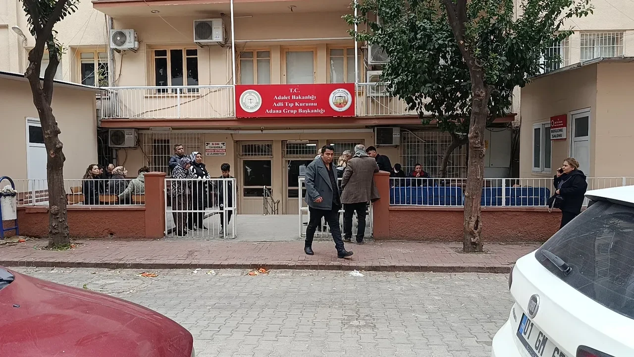 Bıçaklı kavga 17 yaşındaki gencin sonu oldu! Adana'da korkunç olay