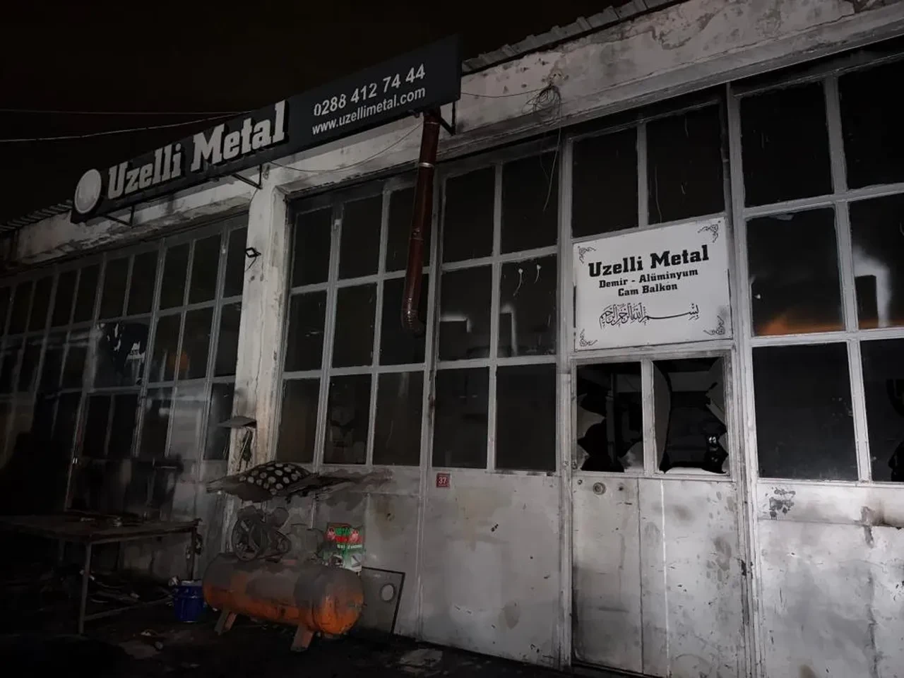 Sobaya dökülen tiner felaketi getirdi: 1 ölü, 2 yaralı