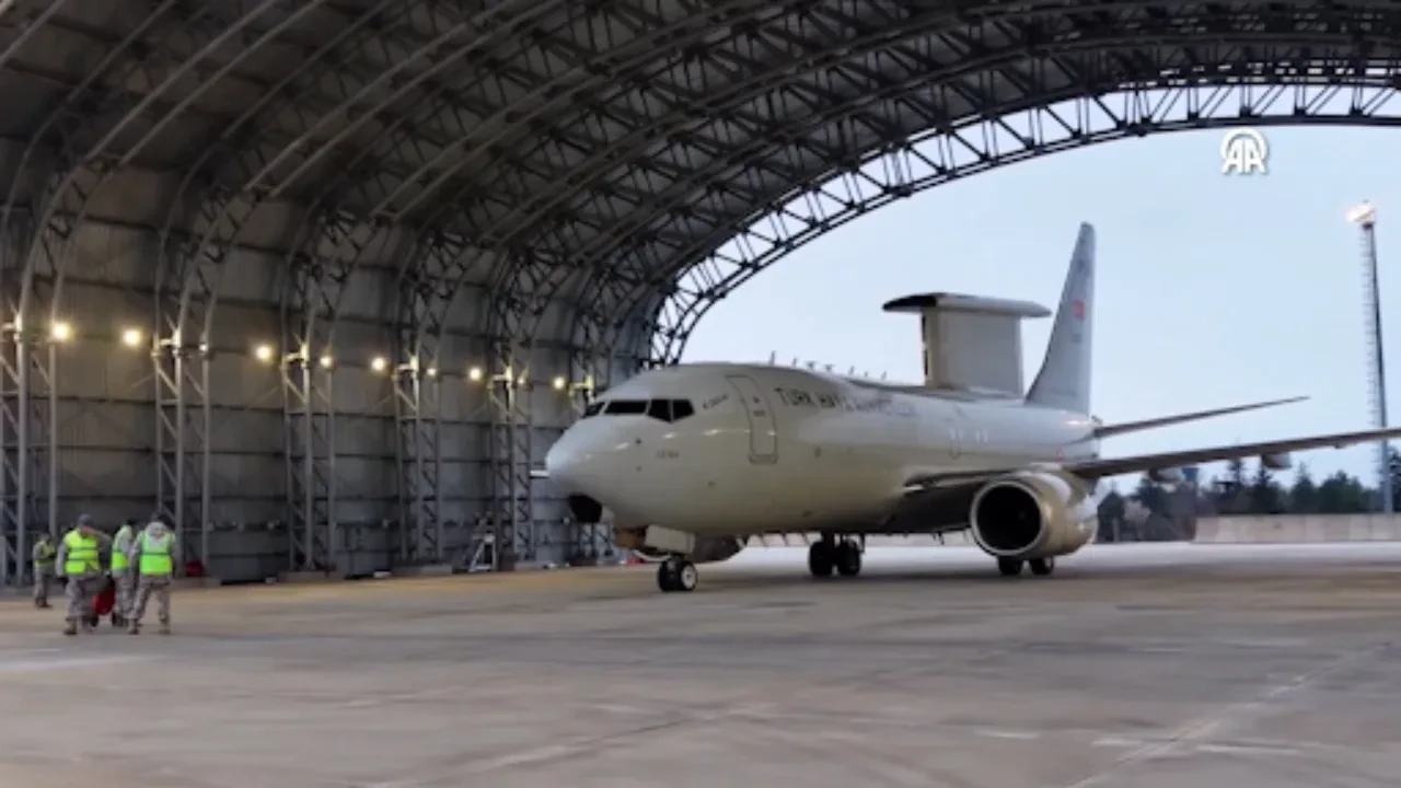 TSK'nın en keskin gözü! MSB görev uçuşunu paylaştı: 'Gökyüzündeki gururumuz Barış Kartalı'