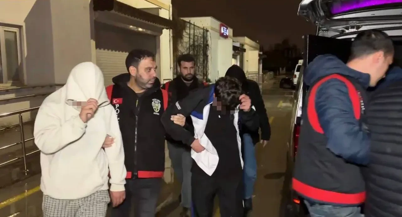 Adana'da bayram günü sigara dehşeti! 'Yok' cevabını alınca çıldırdılar: 4 kardeşe saldırıp, 1 çocuğu öldüdüler