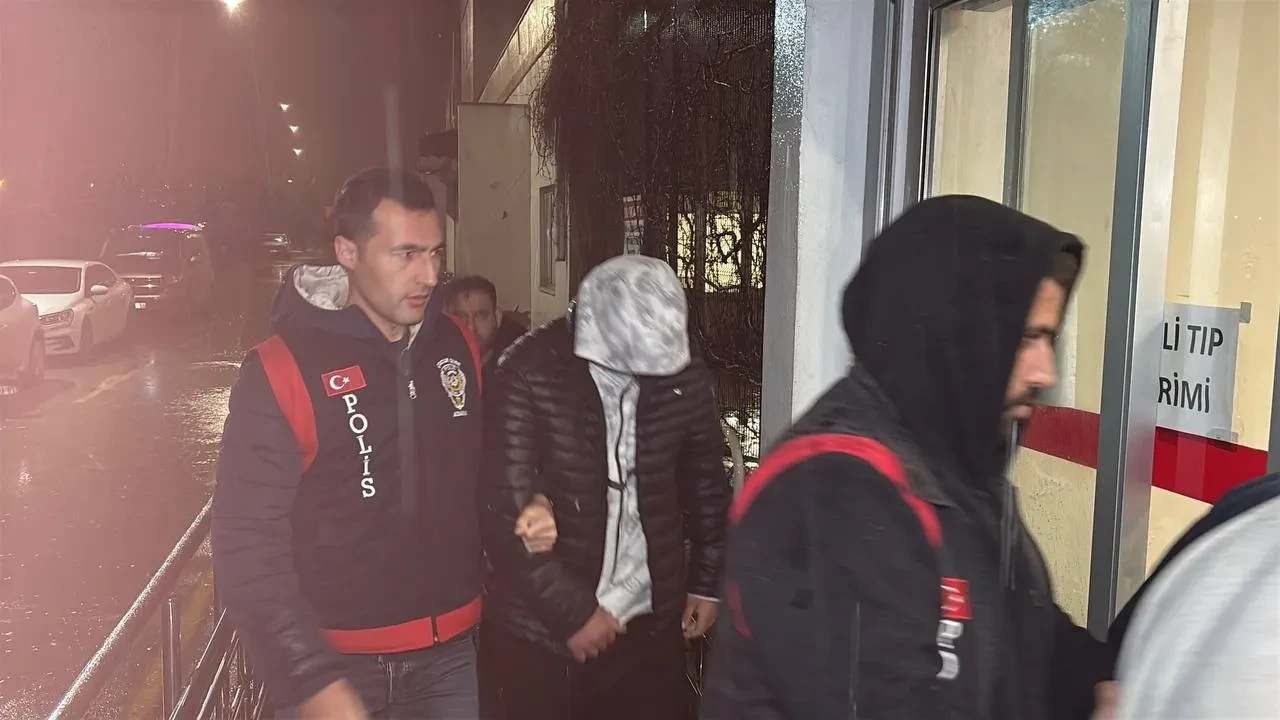 Adana'da bayram günü sigara dehşeti! 'Yok' cevabını alınca çıldırdılar: 4 kardeşe saldırıp, 1 çocuğu öldüdüler