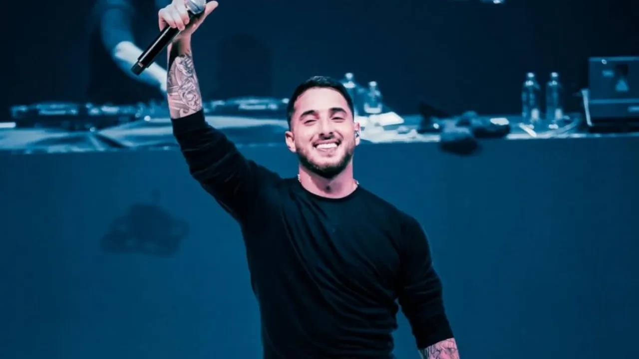 Ati242 annesi için kesenin ağzını açtı! Ünlü rapçi milyonluk bayram hediyesiyle dudak uçuklattı