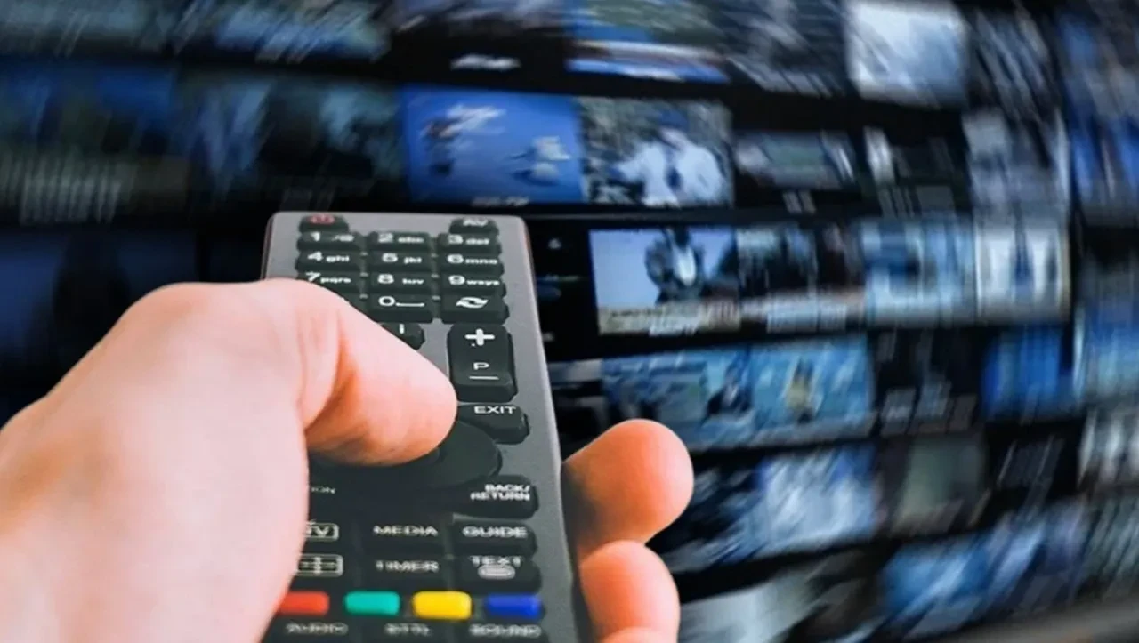 Bu akşam televizyonda hangi diziler var? 22 Mart Pazar günü TV yayın akışı gelişmeleri: