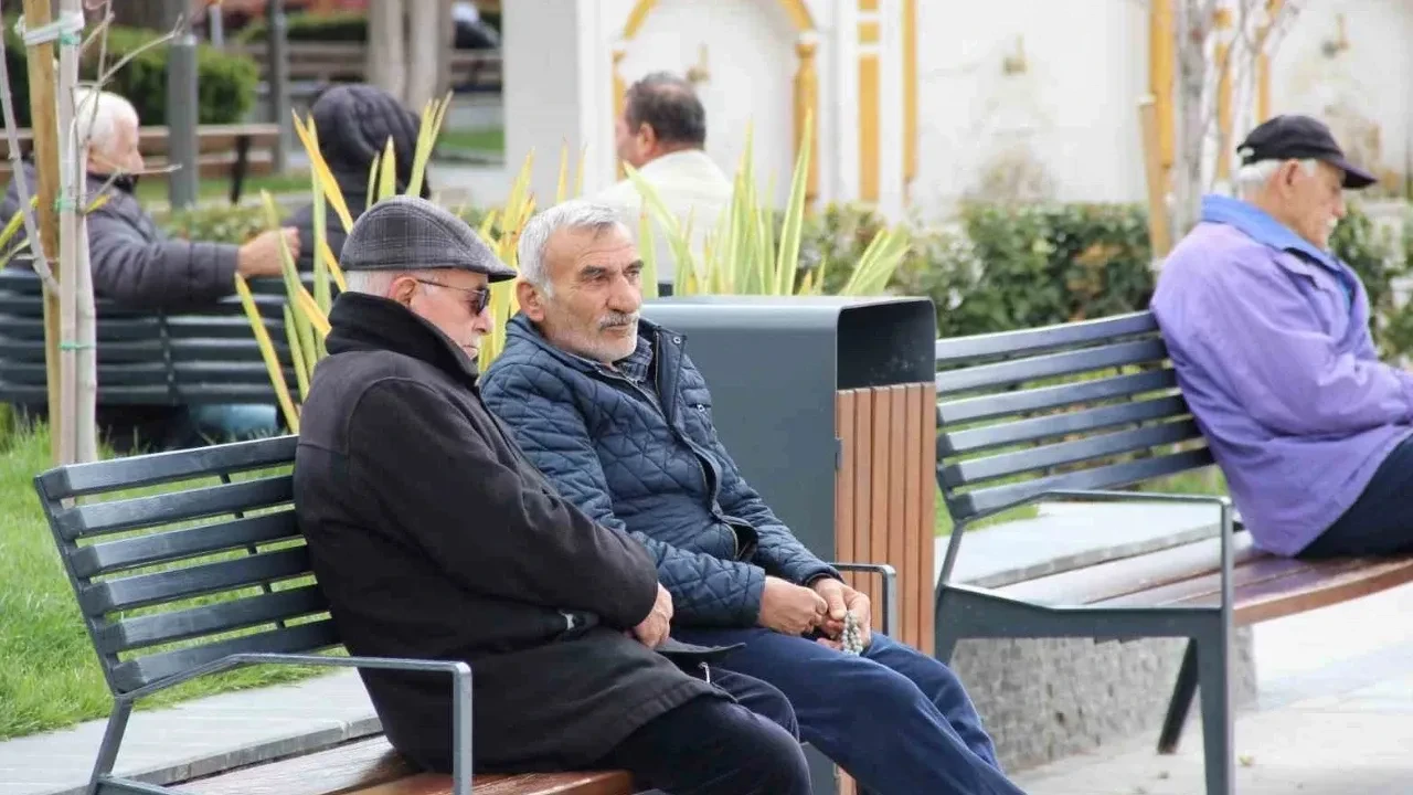 Hurda teşviki ve emekliye ÖTV indirimi gelecek mi, hangi araçlar satın alınabilecek? Otomobil piyasası kanun tekliflerine odaklandı