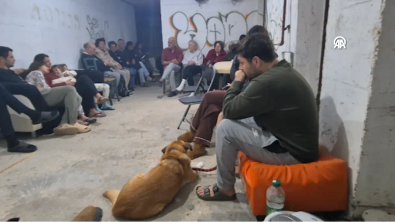 İran'ın saldırılarının ardından İsrailliler sığınaklara sığındı