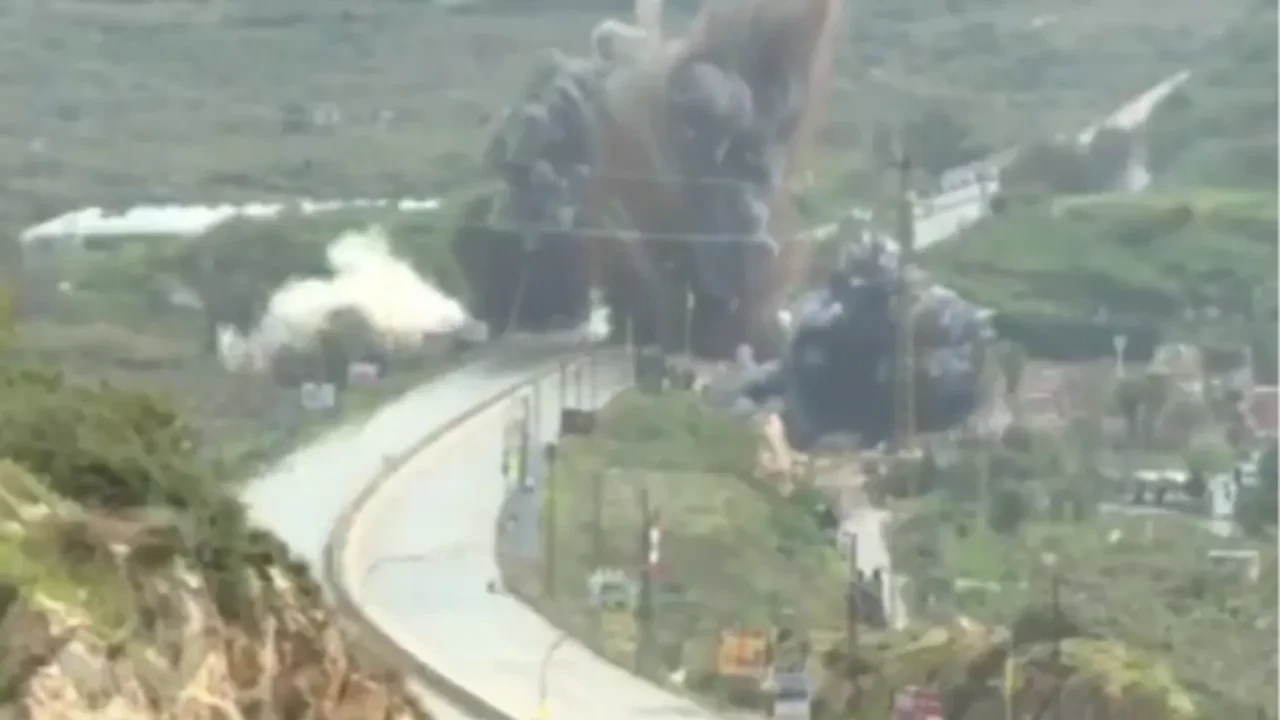 İsrail, Lübnan'daki Litani Nehri üzerindeki geçiş noktasını bombaladı