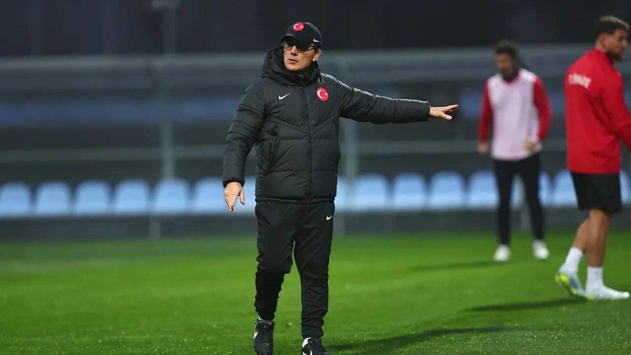 A Milli Takım'a yıldız hücumcudan kötü haber!