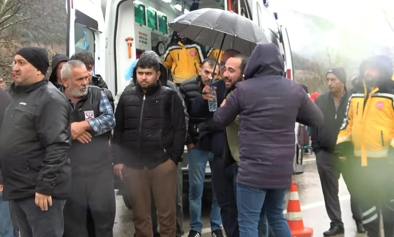 Bayramın son günü kahreden kaza: Nişanlı çift hayatını kaybetti