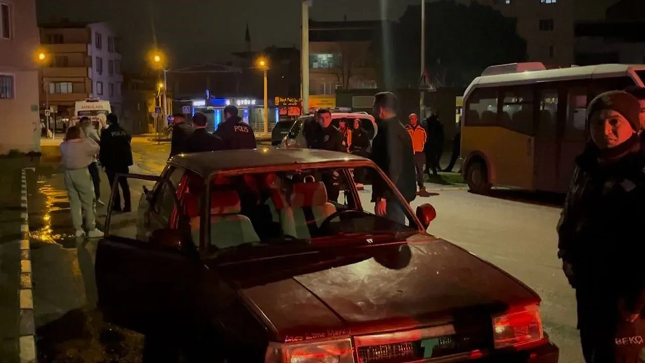 Eşinin yanında darp edildiğini iddia etti, öfkesinden aracı parçaladı