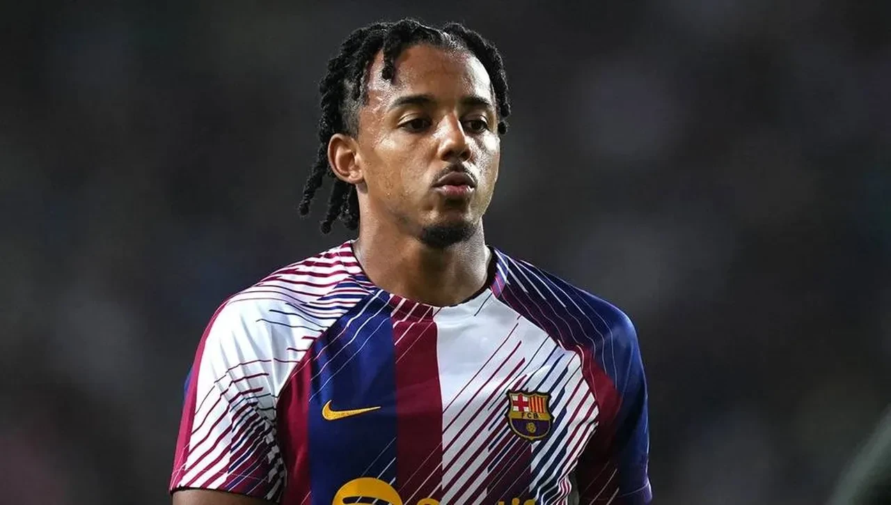 Fenerbahçe'de transferde gövde gösterisi! İngiliz devleri ile yarışa girdi: Barcelona'nın 65 milyonluk yıldızı için operasyon başladı