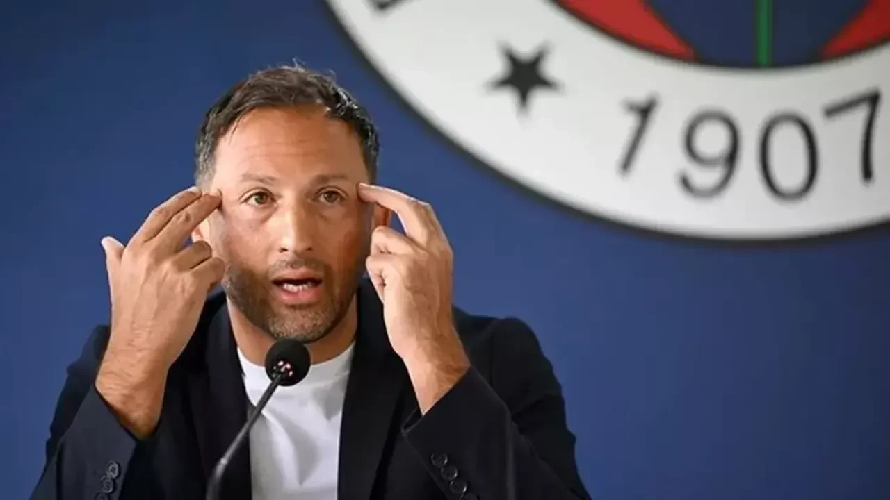 Fenerbahçe'de yılın ilk transferi belli oldu! Canlı yayında duyuruldu: Anlaşma tamam, genç golcü geliyor