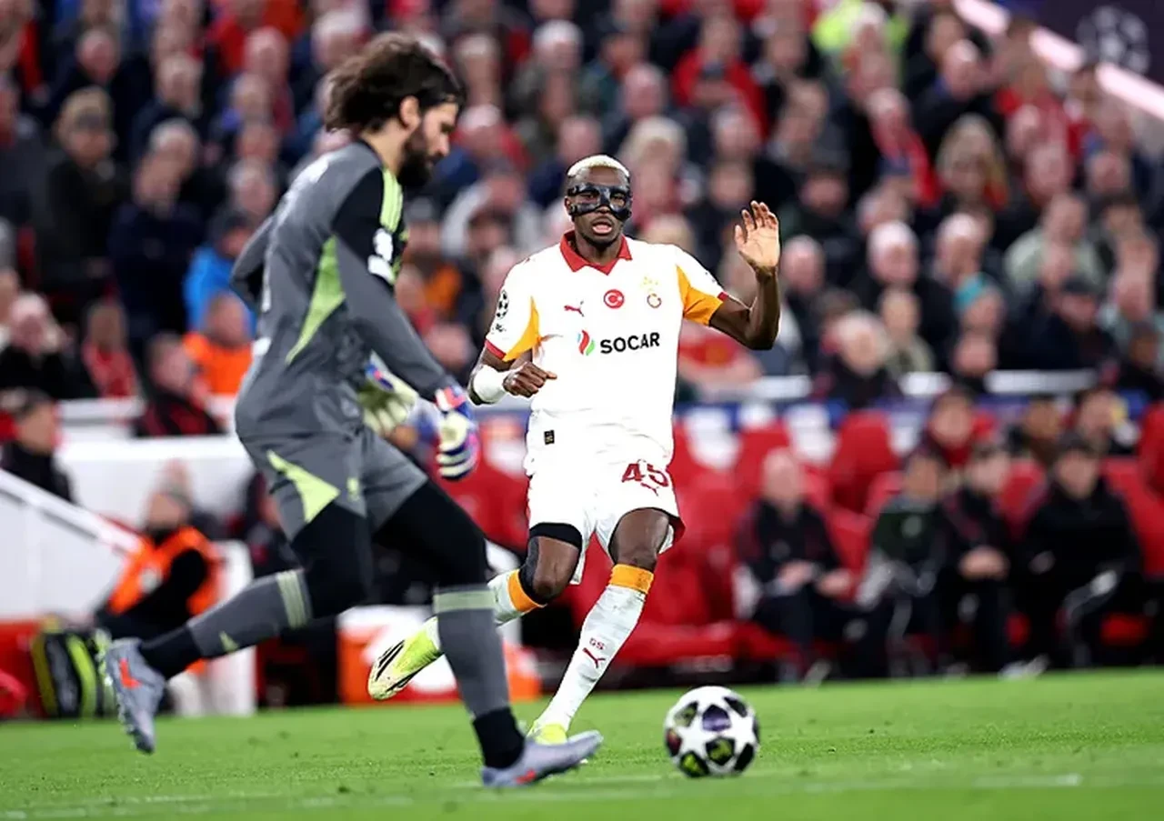 Galatasaray'da Osimhen hareketliliği! Yıldız golcü ameliyat olacak: Dönüş tarihi belli oldu