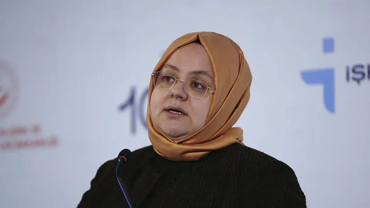 Zehra Zümrüt Selçuk kimdir? Zehra Zümrüt Selçuk kaç yaşında, kiminle evli, çocuğu var mı?